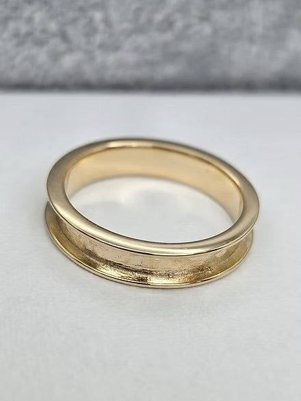 9ct Gold 4mm Channel Ring