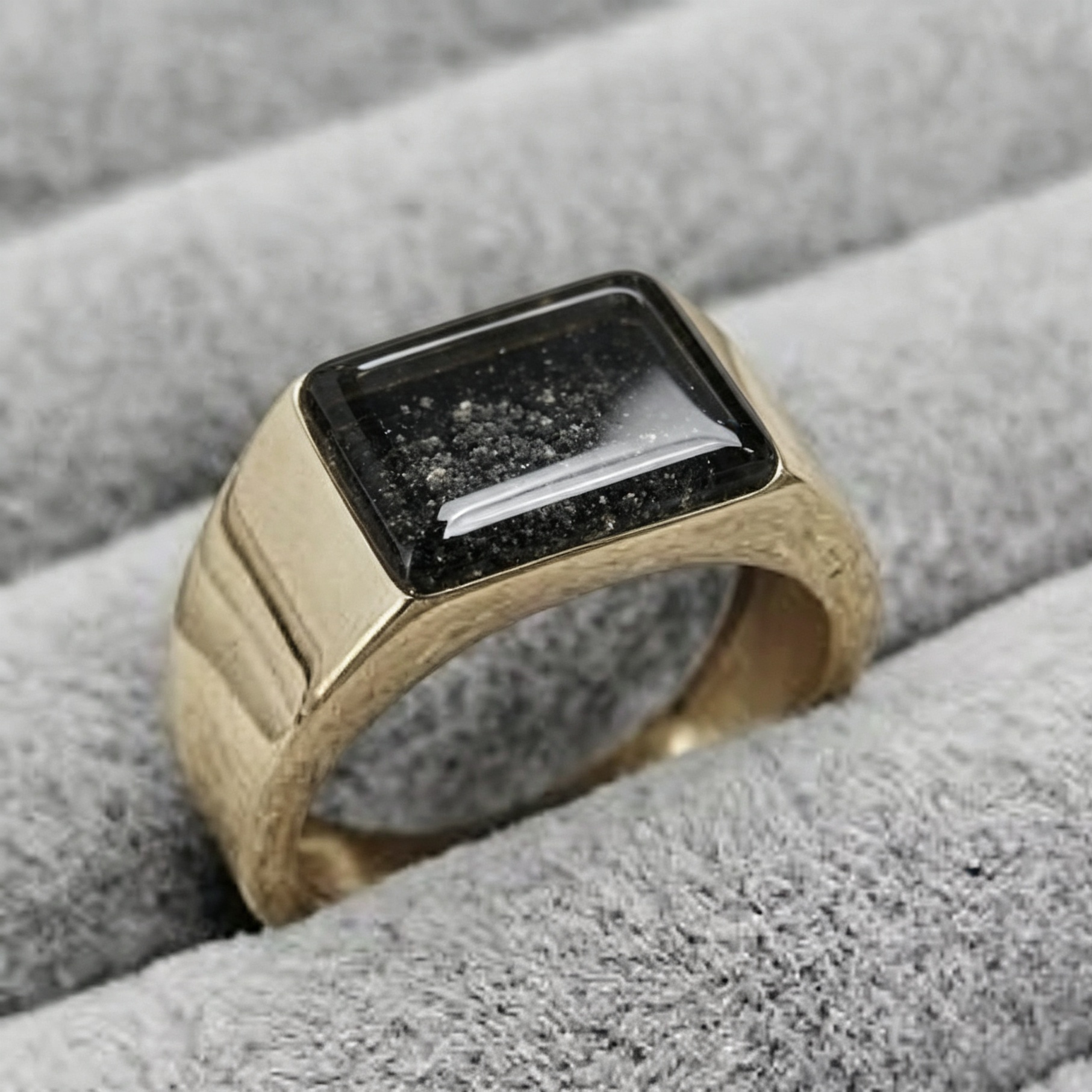 Gents Johnny Ring 9CT Gold
